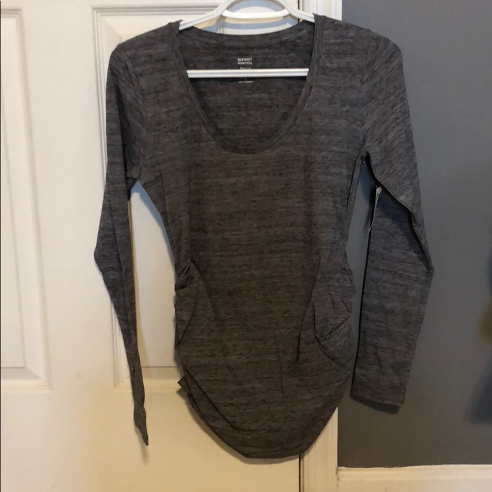 Maternity long sleeve fitted tee